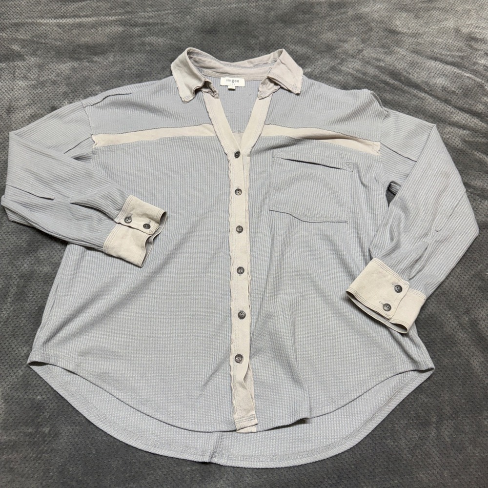 Umgee USA Womens Small Grey Waffle Knit Distressed Button Down Shirt Long Sleeve
